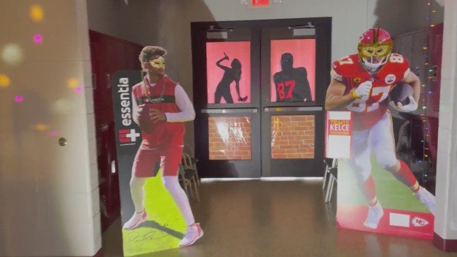 Countdown to the Clash: Kansas City Metro and Pringles Gear Up for an Unforgettable Super Bowl Showdown!