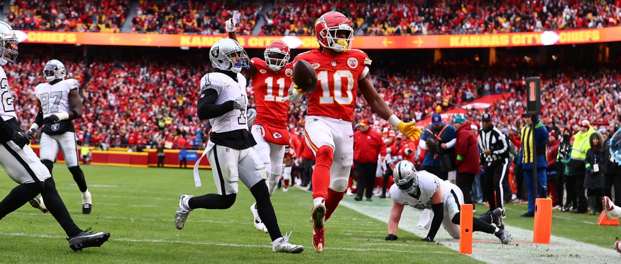 Will Isiah Pacheco and Charles Omenihu Make Explosive Returns for the Chiefs This Black Friday?