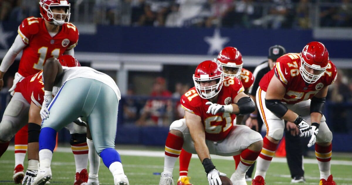 After a Decade-Long Battle on the Field, Former Chiefs Star Mitch Morse Shocks Fans with Surprise Retirement
