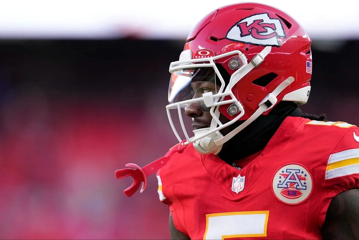 Unseen Forces: Mahomes and Kelce Secure Crucial Ally on the Field for One Last Year—$11 Million on the Line!