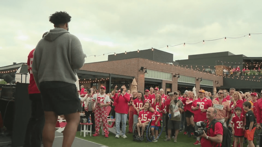 An Electrifying Introduction: Chiefs Kingdom Unveils Their Newest First-Round Sensation!