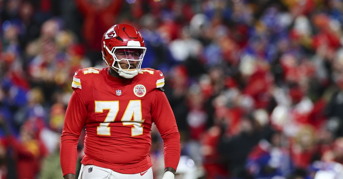 Chiefs in Turmoil: Jawaan Taylor's Future Hanging by a Thread After Draft Fallout!