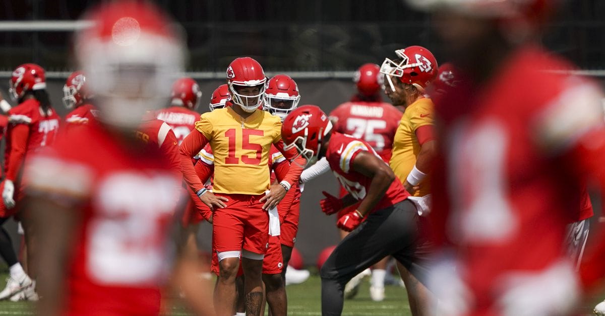 Offseason Secrets Unveiled: Mahomes and Team Gear Up for an Epic Comeback!