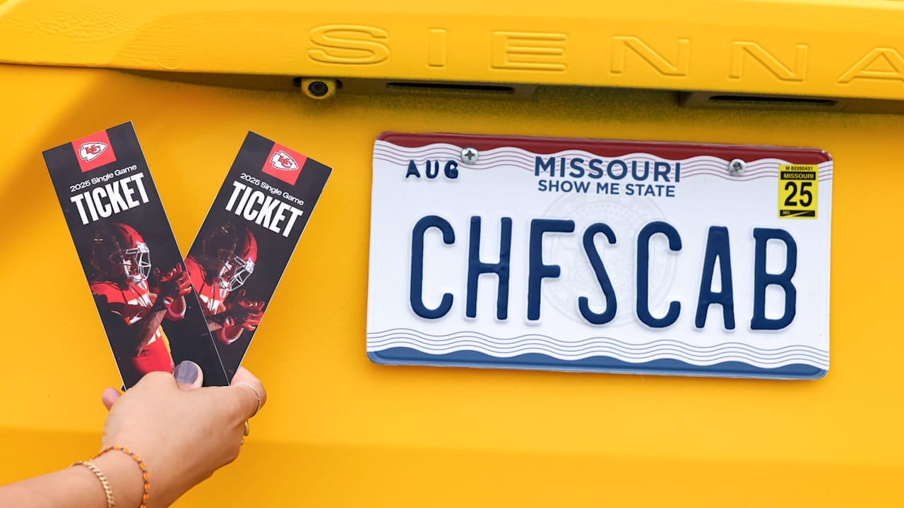 Buckle Up for Thrills: Emmy-Winning Cash Cab Host Ben Bailey Reveals the Heart-Pounding Secrets of the “Chiefs Cab” 2025 Schedule!