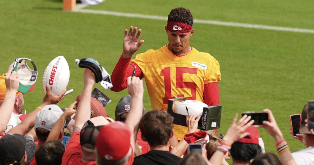 Chiefs Kick Off Intense Training Camp: The Quest for Super Chiefs Kick Off Intense Training Camp: The Quest for Super Bowl Redemption Begins After Crushing Defeat!