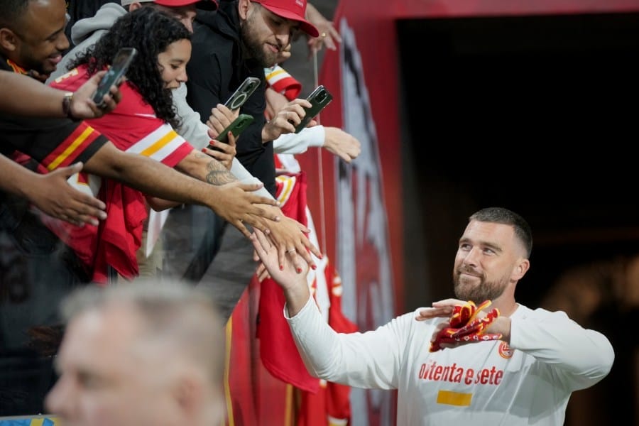 Chiefs Ignite a Frenzied Crowd in Brazil, But Hopes of a Star-Studded Surprise Fade as Taylor Swift Remains in the Shadows!