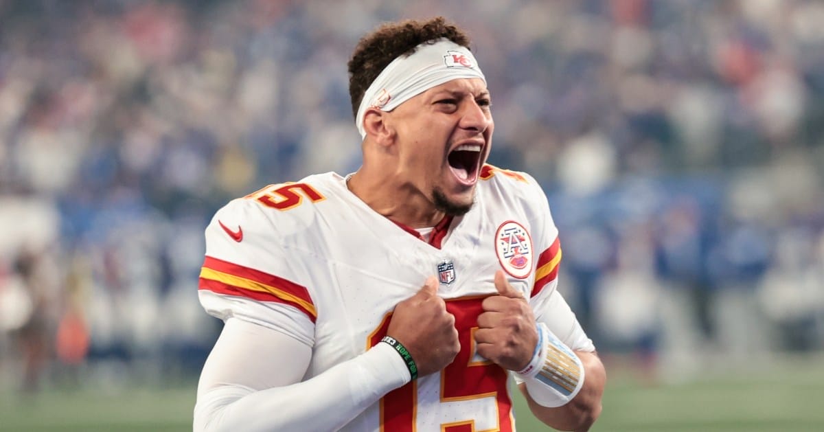 Unstoppable Force: Patrick Mahomes Ignites a Thrilling Comeback in Chiefs’ Unstoppable Force: Patrick Mahomes Ignites a Thrilling Comeback in Chiefs' Epic First Victory!